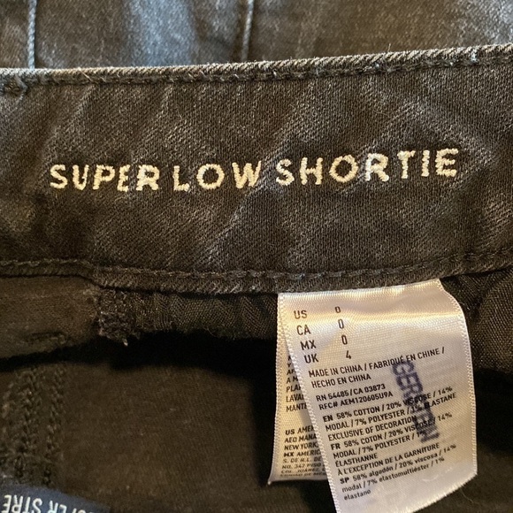 Bundle of 2 Distressed American Eagle Jean Shorts Size 0 in Like New Condition - Picture 7 of 10